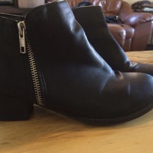 Ankle boots